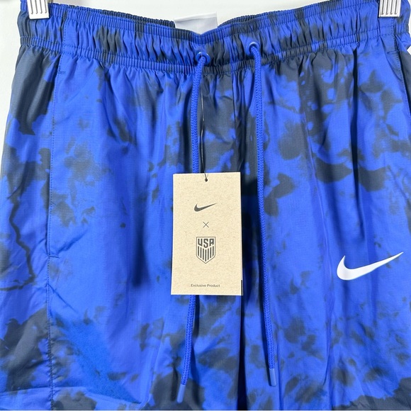 Nike US Soccer Essential Women’s Graphic Joggers - Picture 9 of 14